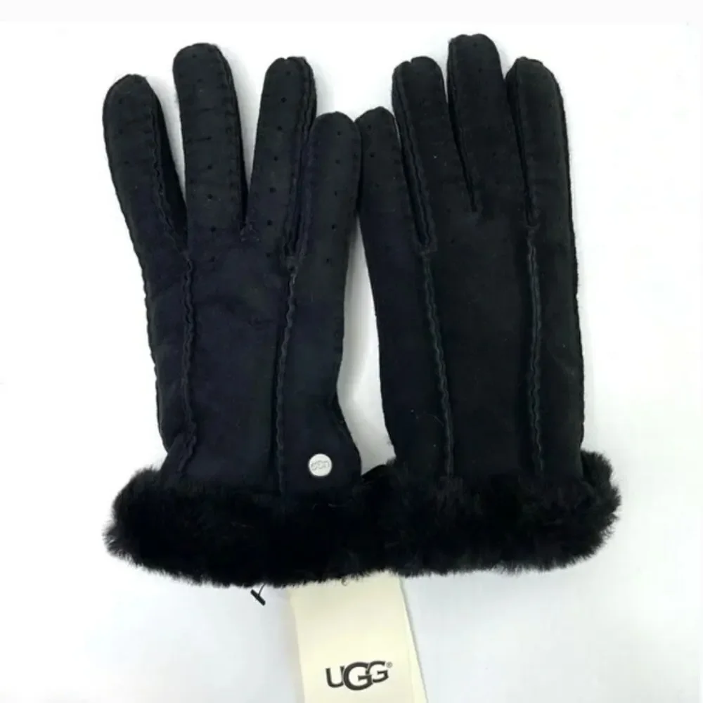 UGG Classic Perforated Genuine Dyed Shearling Gloves Black NEW w tag Size Small